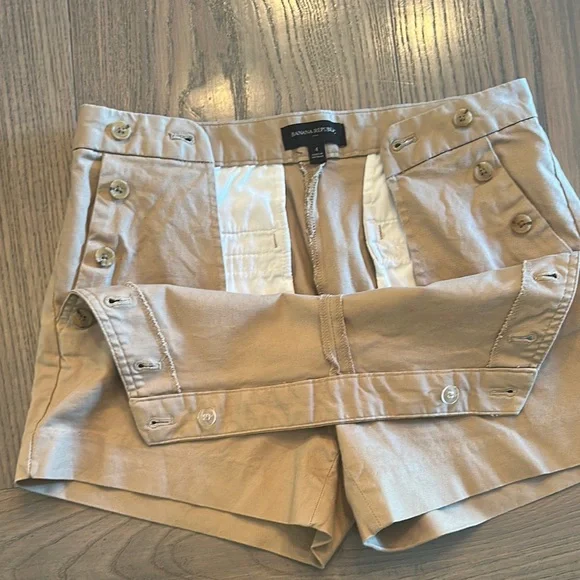 Banana Republic Tan Sailor Shorts Classic Cotton Blend - Picture 2 of 4